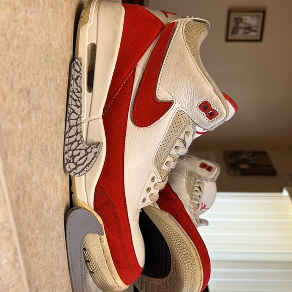 Selling air Jordan 3 retro for cheap main reason 1 pair of nike logo missing - Picture 5 of 5